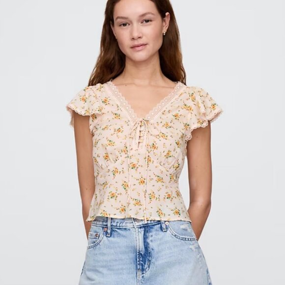 NWT GAP Lace Trim Floral Fitted Top L - Picture 1 of 5